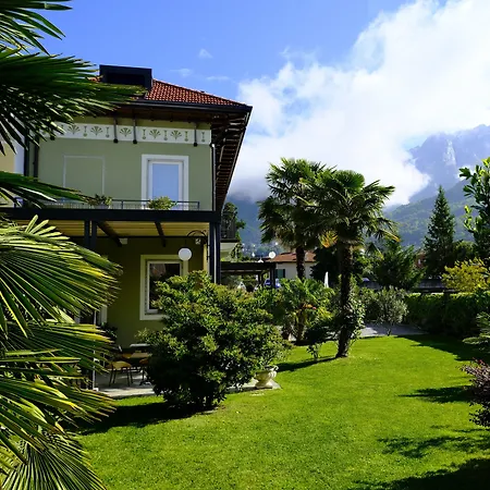 Residenza Laurum Bed & Breakfast Mandello del Lario