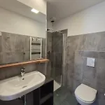 Alojamento de Acomodação e Pequeno-almoço Residenza Laurum Mandello del Lario