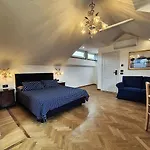 Residenza Laurum 4* マンデッロ・デル・ラーリオ