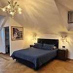 Residenza Laurum ベッド・アンド・ブレックファスト 4*