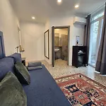 Alojamento de Acomodação e Pequeno-almoço Residenza Laurum 4*
