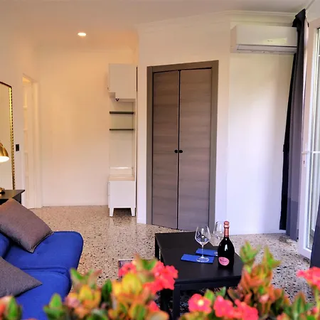ベッド・アンド・ブレックファスト Residenza Laurum *