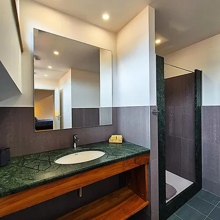 Residenza Laurum לינה וארוחת בוקר מנדלו דל לאריו