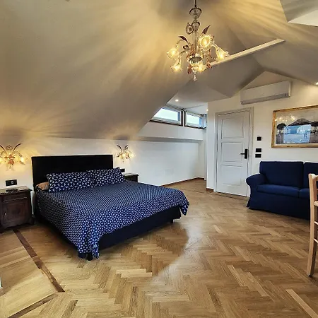 Residenza Laurum 4* 만델로델라리오