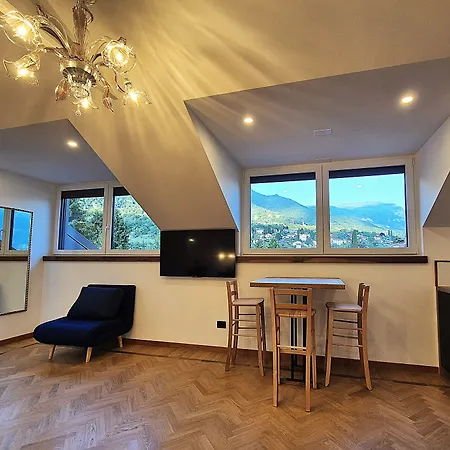 לינה וארוחת בוקר Residenza Laurum