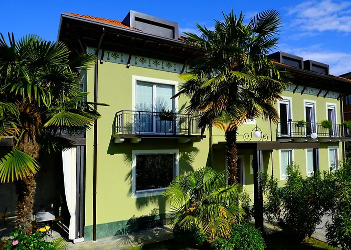 Residenza Laurum 住宿加早餐酒店 曼代洛-德尔拉里奥